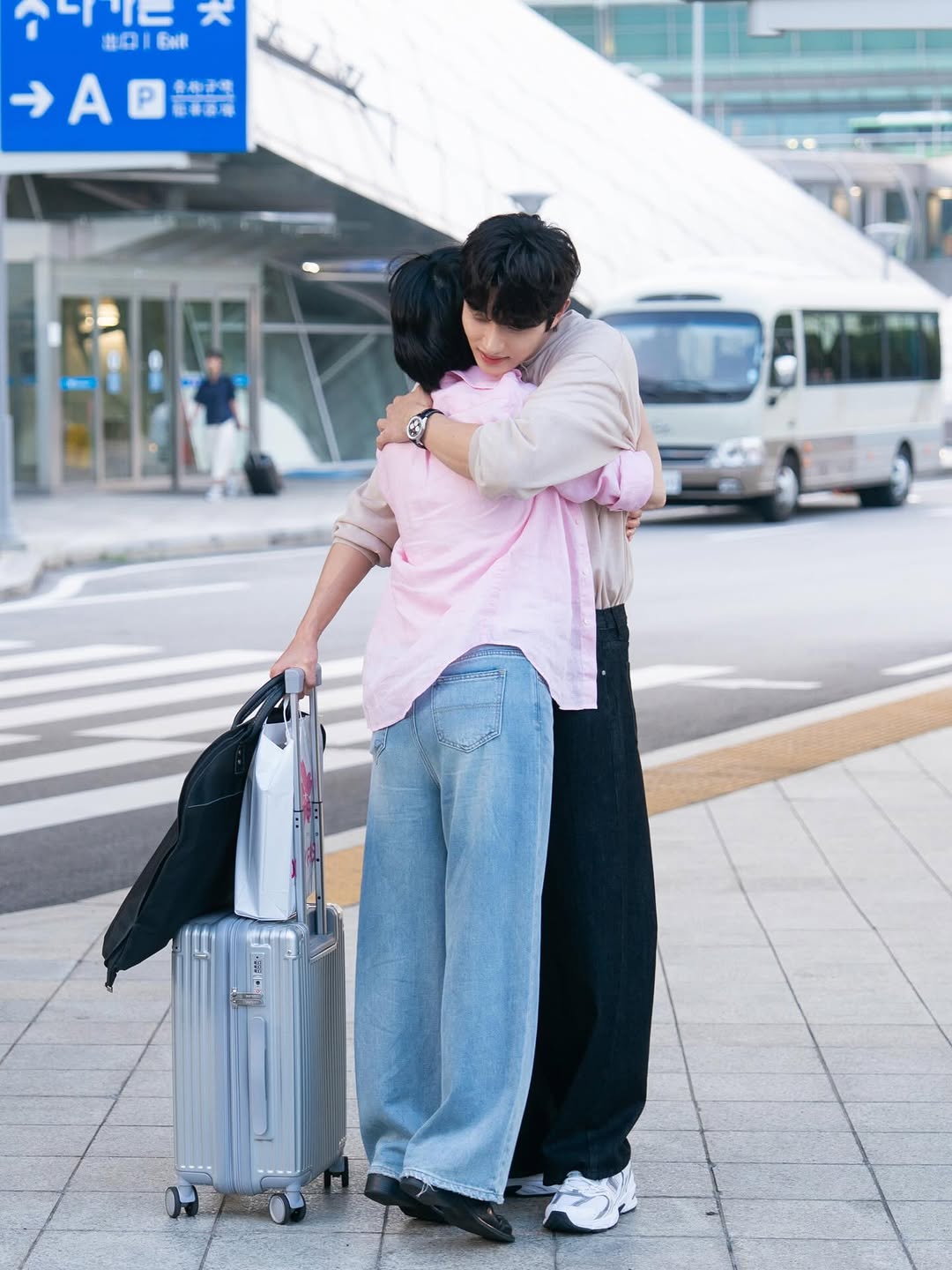 [잡담] 유미의세포들3) 안을때 그림 진짜 좋다... | 인스티즈