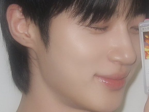 [잡담] 변우석 피부 진짜 좋다 | 인스티즈