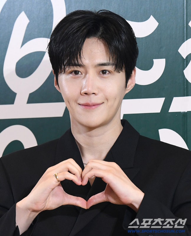 [잡담] '봉주르빵집' 김선호 "알바생으로 온 세븐틴 디노·워너원 옹성우, 웃으면서 잘해서 감동 받았다" | 인스티즈