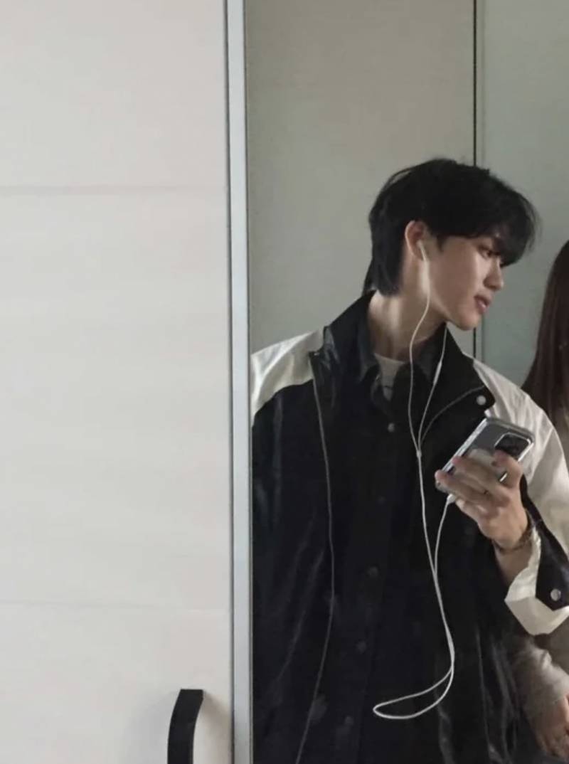 [잡담] 이남자 잘생긴편이야? | 인스티즈