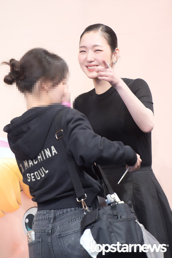 [잡담] 김고은 눈웃음 진짜 예뻐 | 인스티즈