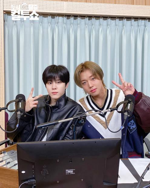 [잡담] 박지훈 김우석 둘이 친분있는거 아는 사람 | 인스티즈