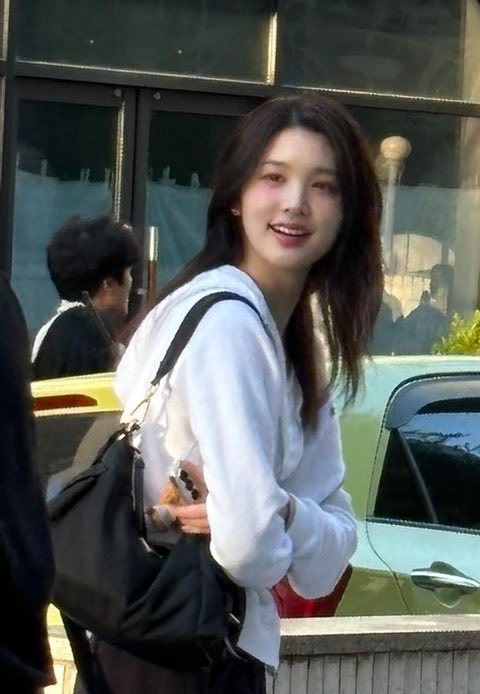 [잡담] 에이나 프라다백 휘뚤마뚤하기에 어때??? | 인스티즈