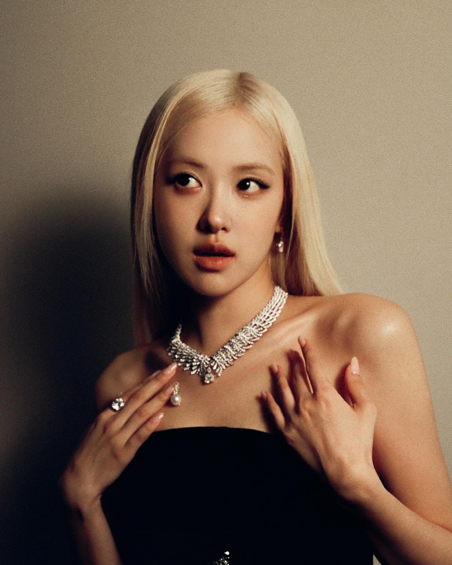 [잡담] 로제 평생 생로랑 티파니앤코 모델해줘 | 인스티즈