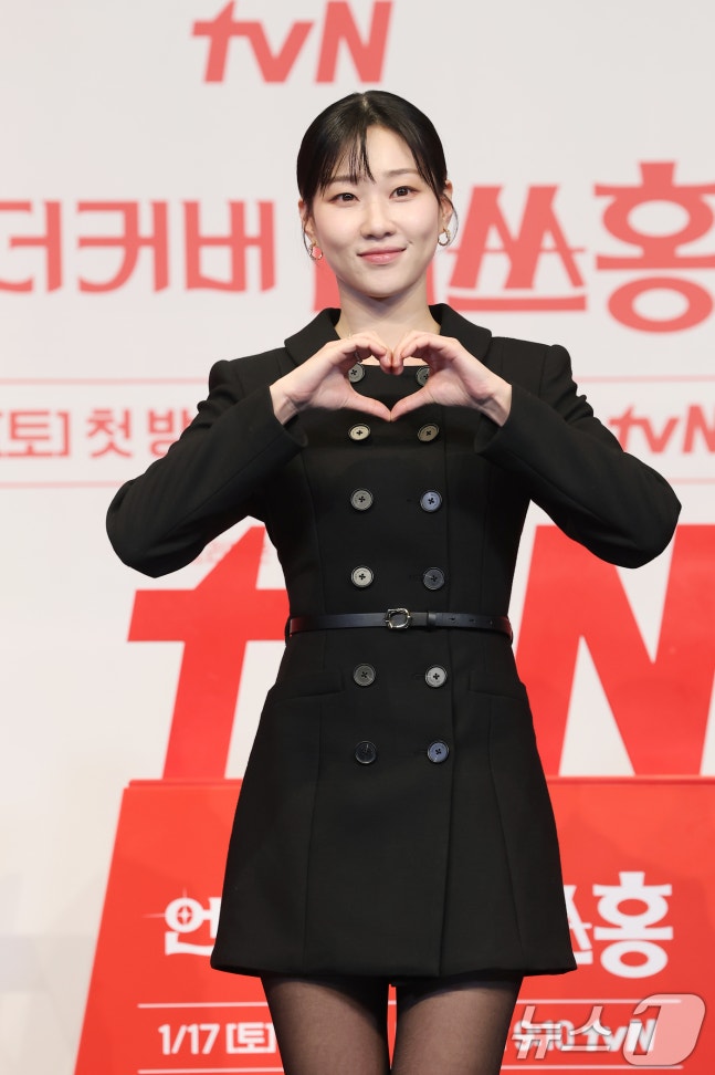 [정보/소식] [단독] '미쓰홍' 하윤경, 변요한·안재홍과 '손없는날' 합류…대세 행보 | 인스티즈