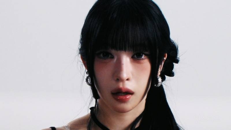 게임 캐릭터 같다는 말 ㄹㅇ 이해되는 오늘자 여돌 기사사진 비주얼.....jpg | 인스티즈