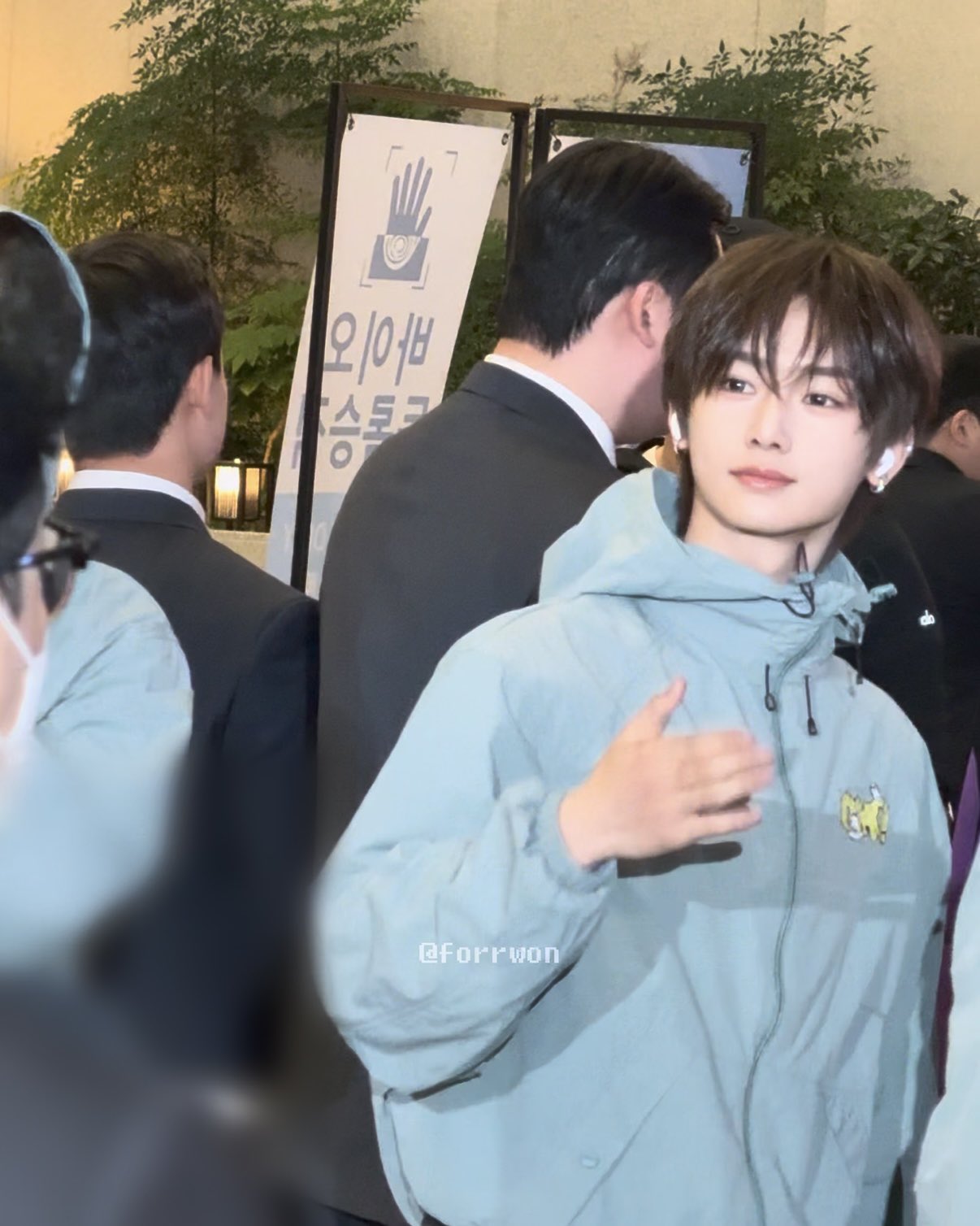 [잡담] 그래이거지 안신아 너는 눈화장 걍 하지말어 | 인스티즈
