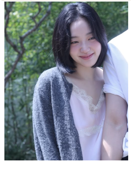 [잡담] 이 블러셔 뭘까 ㅜㅜㅜ 너무 예쁜데 궁금해 | 인스티즈