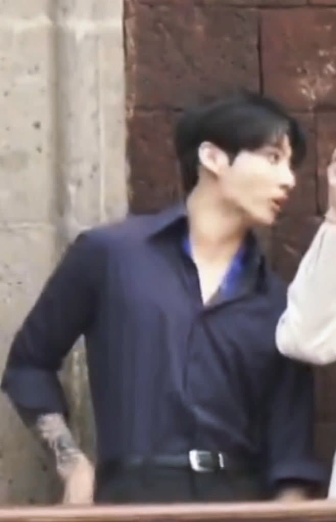 [잡담] 정국 셔츠핏 | 인스티즈