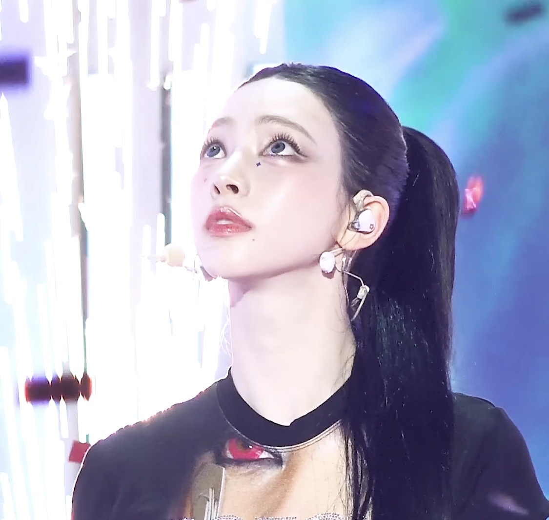 [잡담] 카리나 직캠에서 눈이 이정도인거면 | 인스티즈