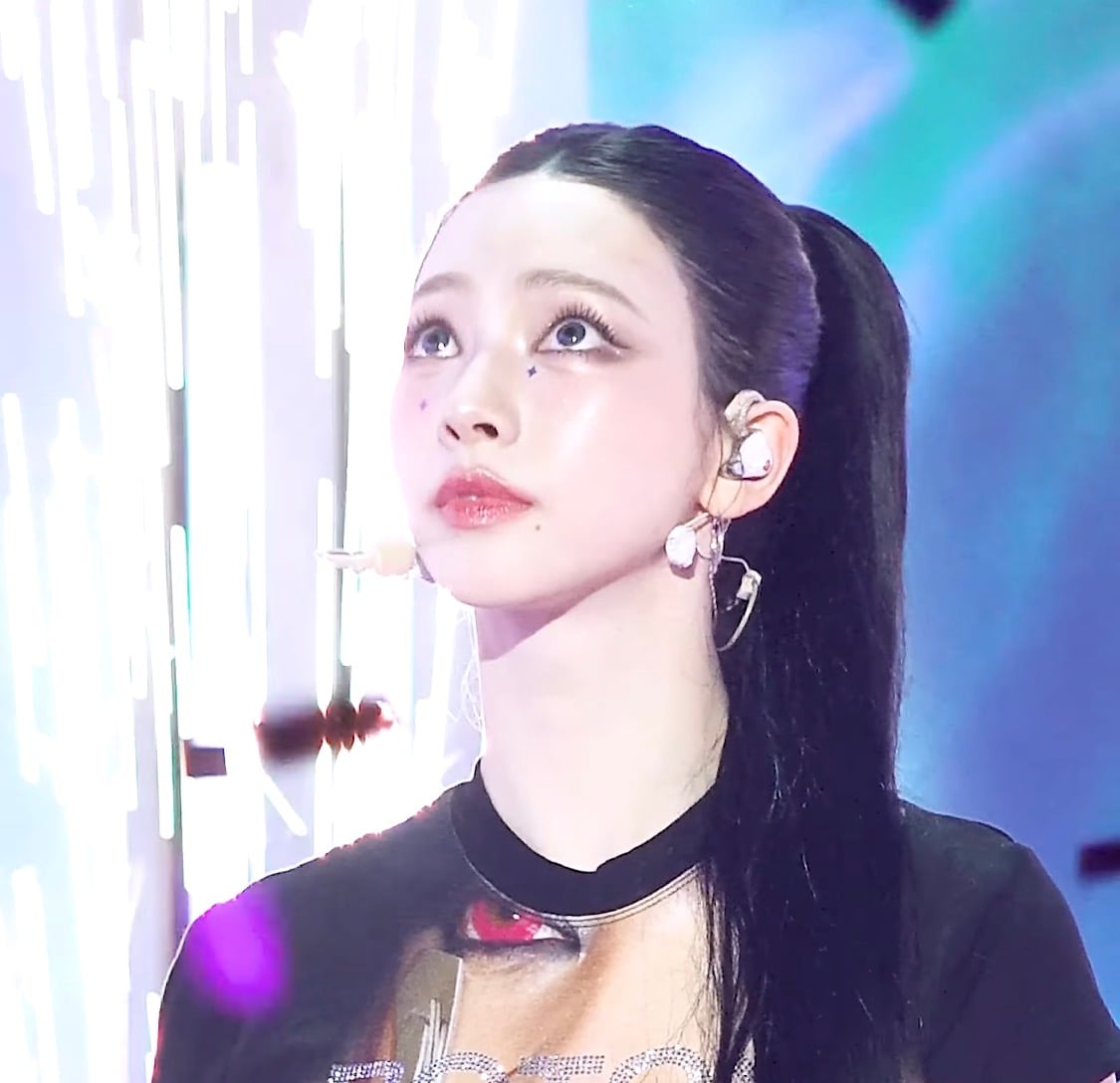 [잡담] 카리나 직캠에서 눈이 이정도인거면 | 인스티즈