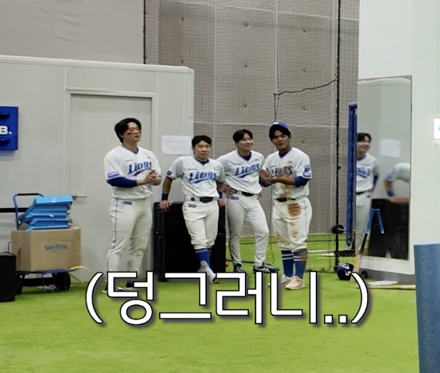 [잡담] 양우현 야는 왜 또 시커매졌노 | 인스티즈