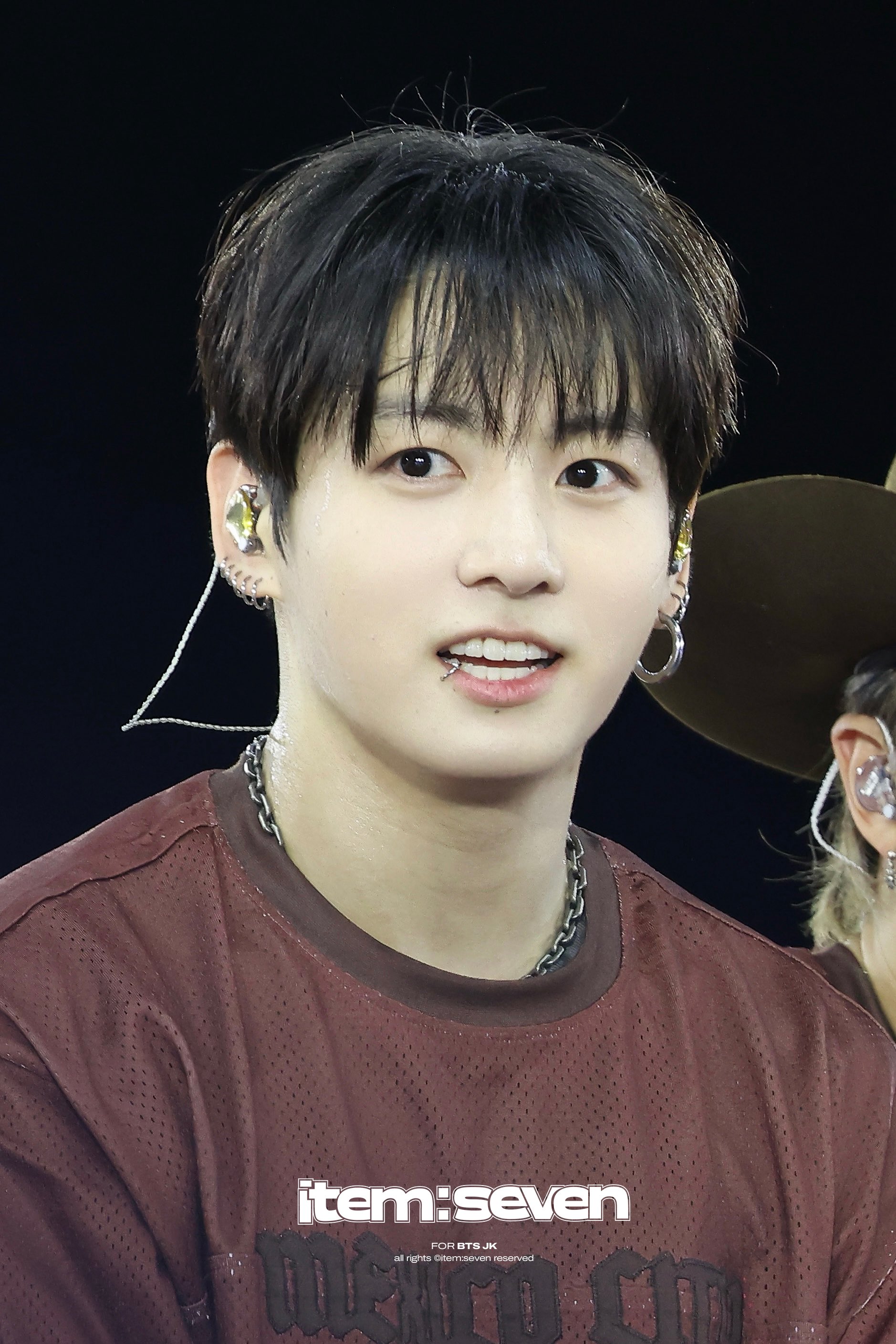 [잡담] 근데 정국 얼굴 정말 이상하지 않음? | 인스티즈