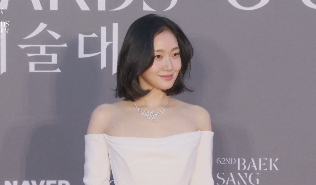 [잡담] 오늘 김고은 보니까 클래식 이즈 베스트 맞다 | 인스티즈