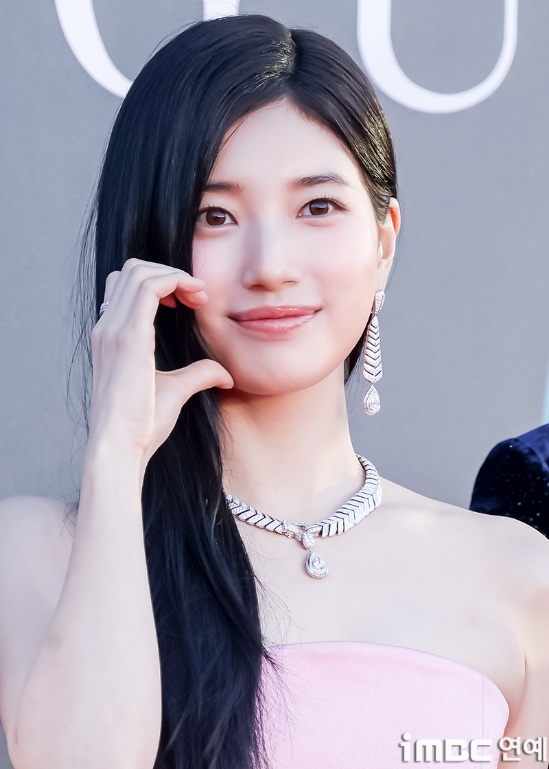 [잡담] 수지 드레스 너무 예쁘다 | 인스티즈