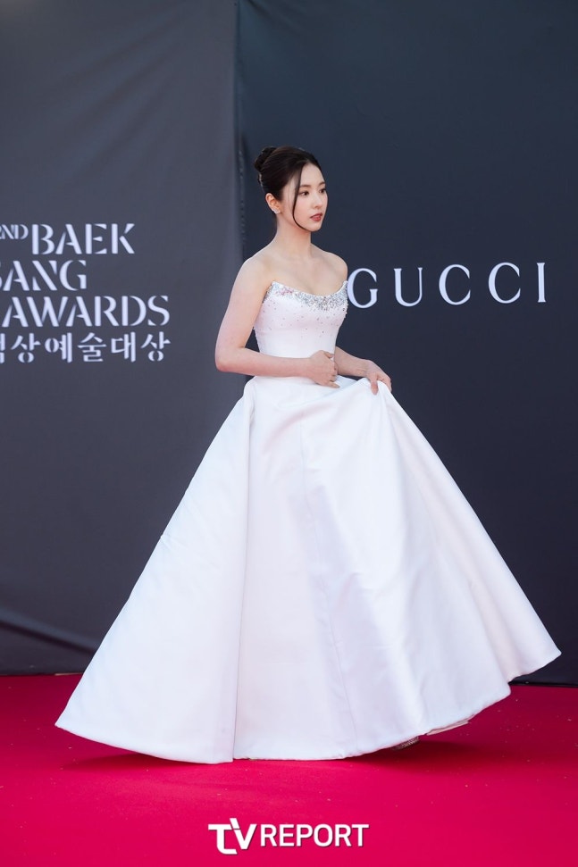 [잡담] 신세경) 260528 백상예술대상 레드카펫 신세경 기사사진 | 인스티즈