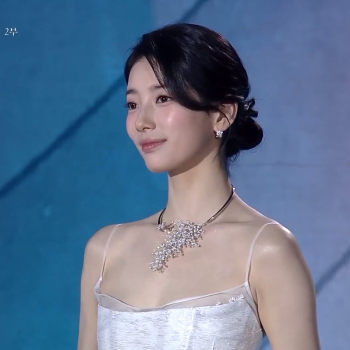[잡담] 수지 드레스입은거 올타임 ㄹㅈㄷ | 인스티즈