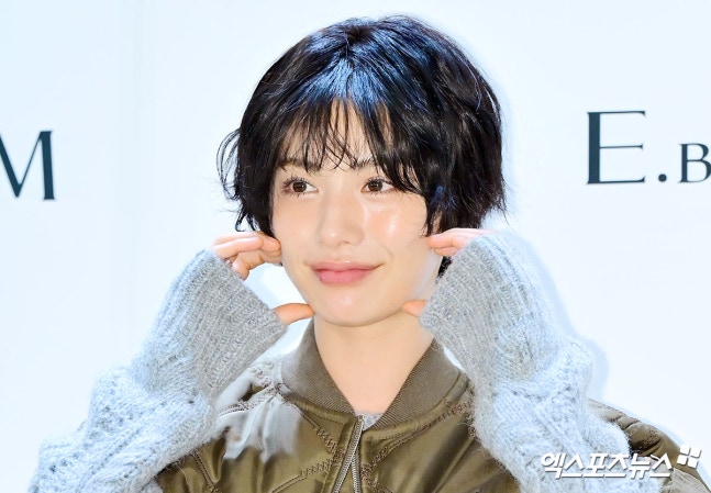 [정보/소식] [공식] 나나, 팬들에게 식사 대접한다…'런치 밋 앤 그릿' 이색 팬미팅 개최 | 인스티즈