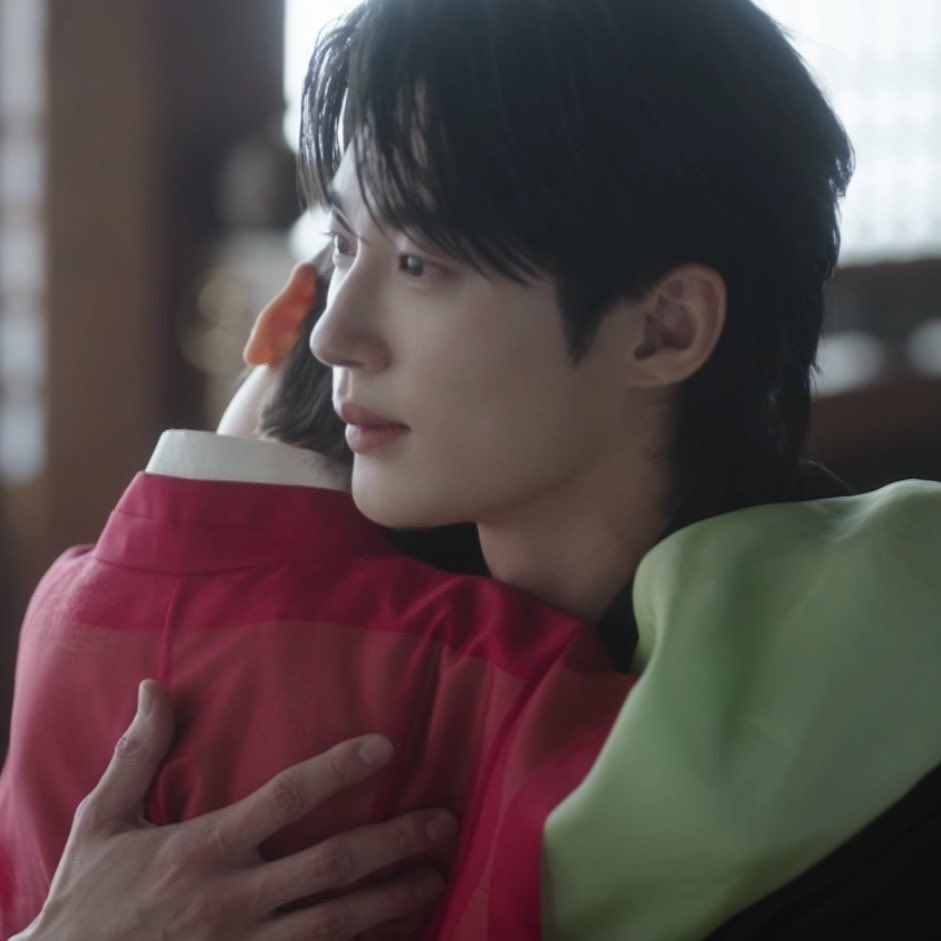 [잡담] 대군부인) 가족이라곤 아기전하랑 이안대군 둘뿐이네 | 인스티즈