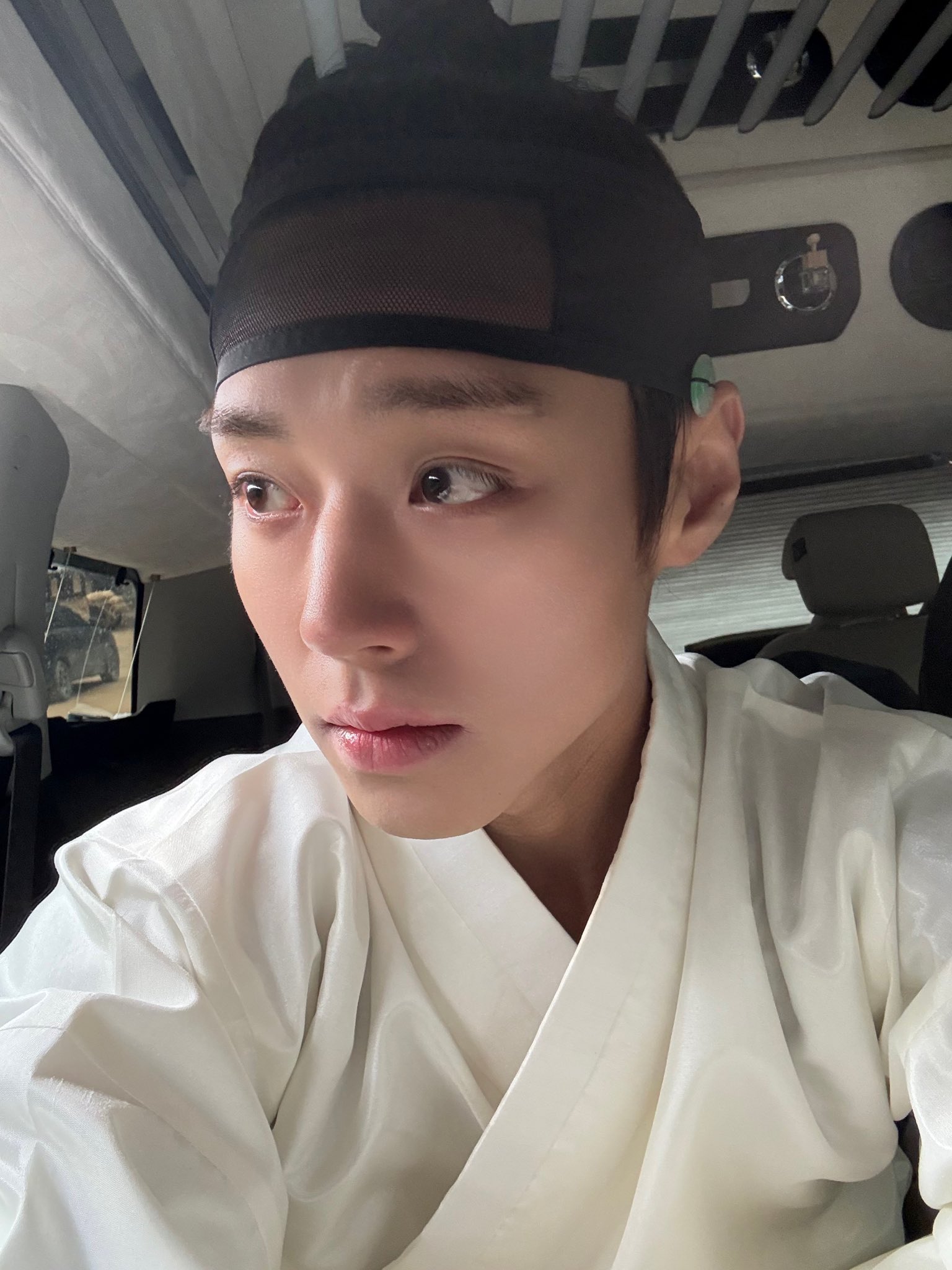 [잡담] 백상 수상 기념 풀어준 박지훈 단종시절 사진 | 인스티즈