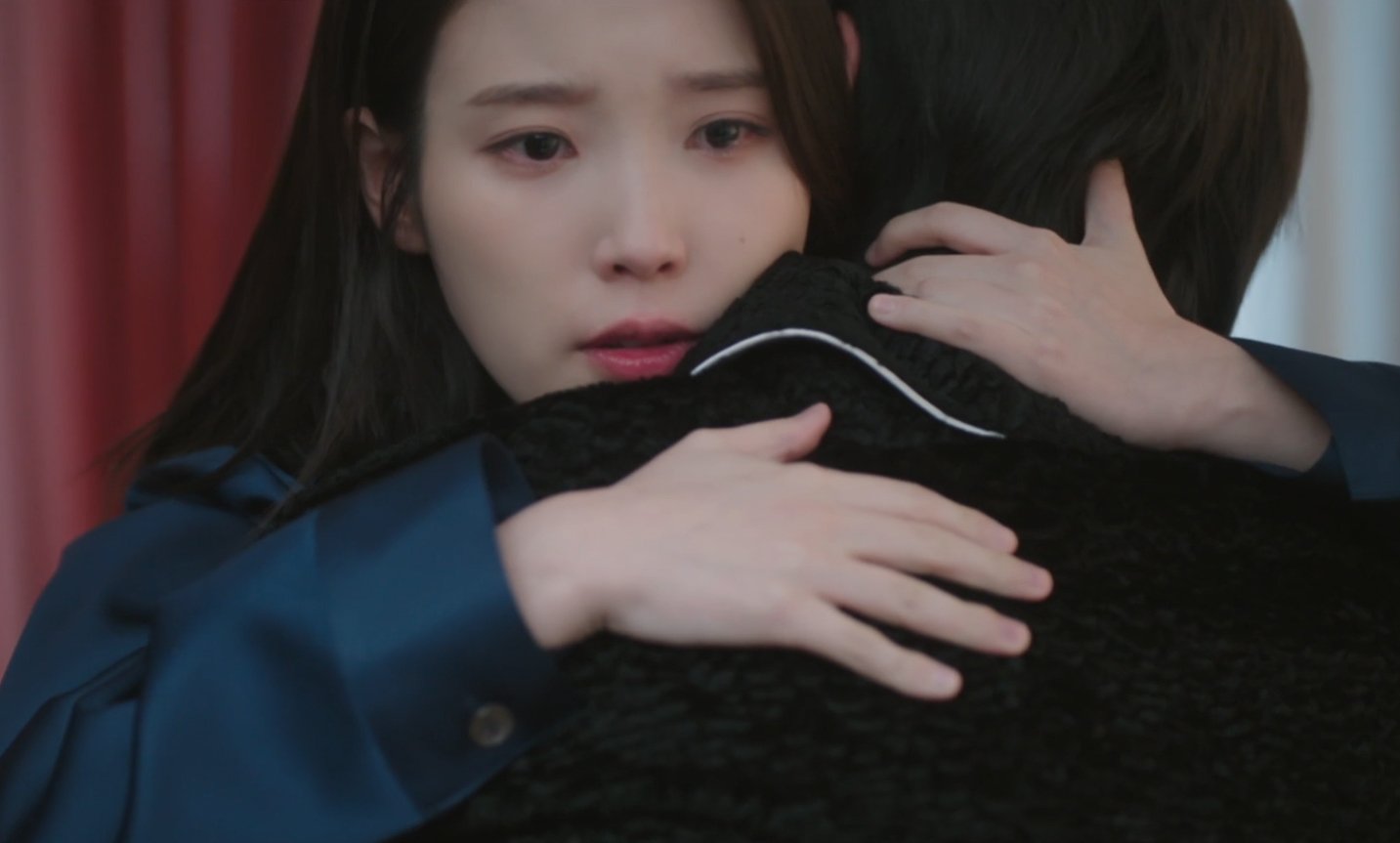 [잡담] 대군부인) 자가가 입고 있던 거 희주가 입고 있는?... | 인스티즈