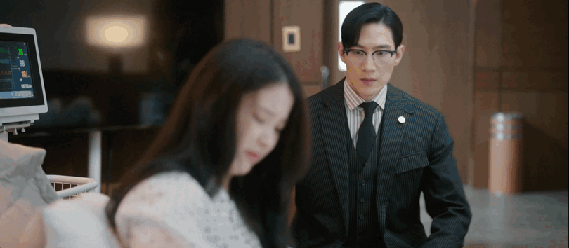 [21세기 대군부인] 캐슬그룹 ㅁㅊ개가 무릎을 꿇음.gif | 인스티즈
