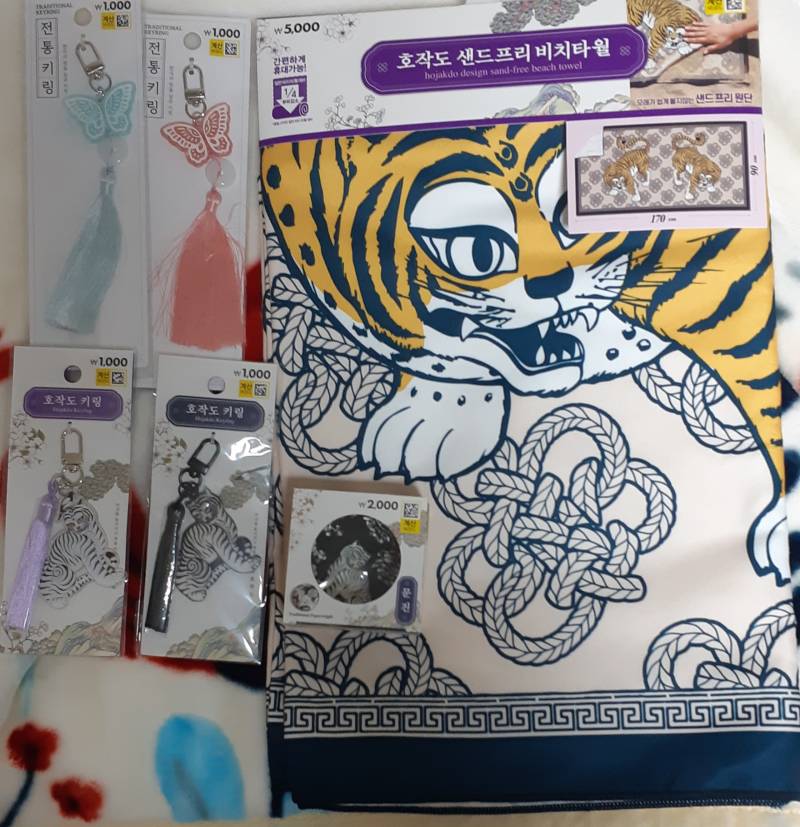 [잡담] 문진 사러 다이소 가서 11,000원이나 쓰고 왔다!🐅 | 인스티즈