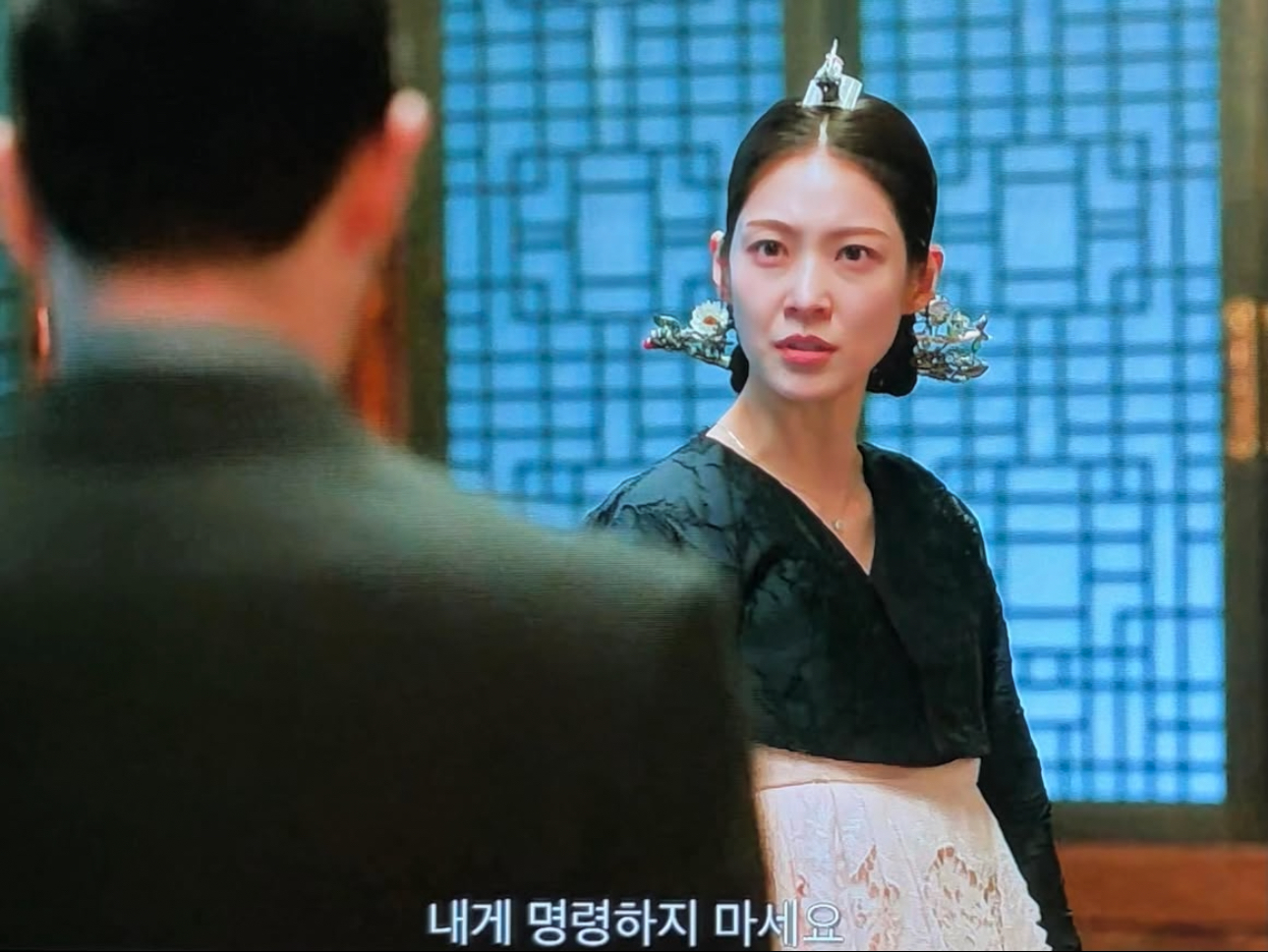 [잡담] 대군부인) 개웃긴 영상인데 이거 아는 국미니들 있으려나? | 인스티즈
