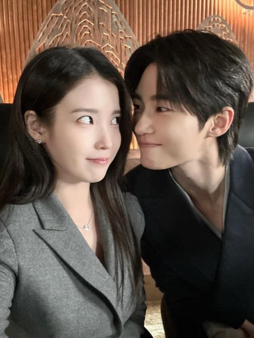 [잡담] 변우석 사진 왜이렇게 찍는건데 대체 | 인스티즈