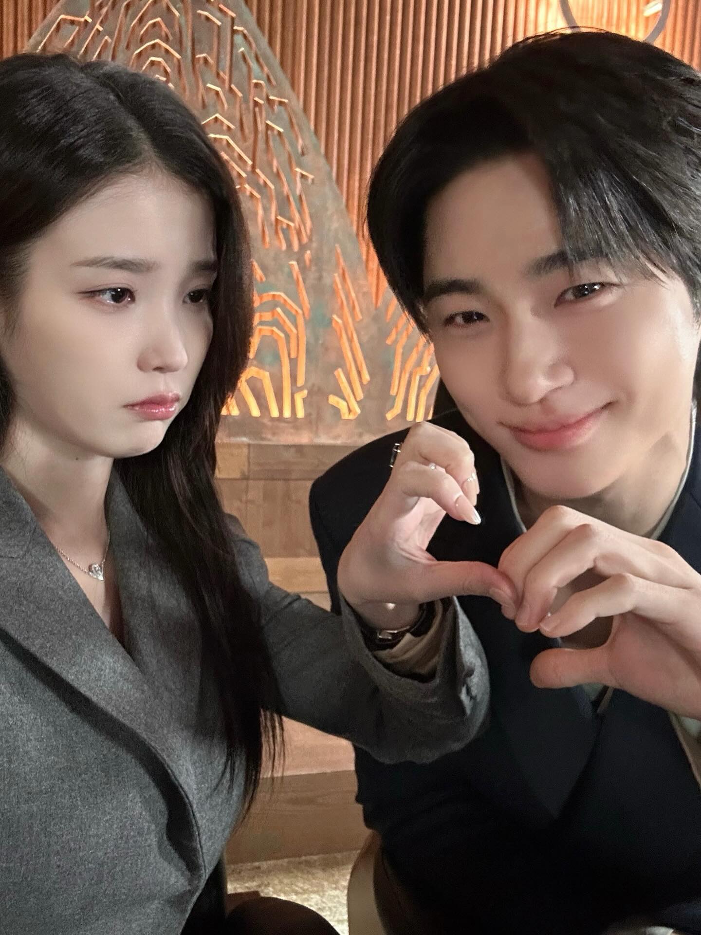 [잡담] 대군부인) 아이유 변우석 투샷셀카 ㅁㅊ | 인스티즈