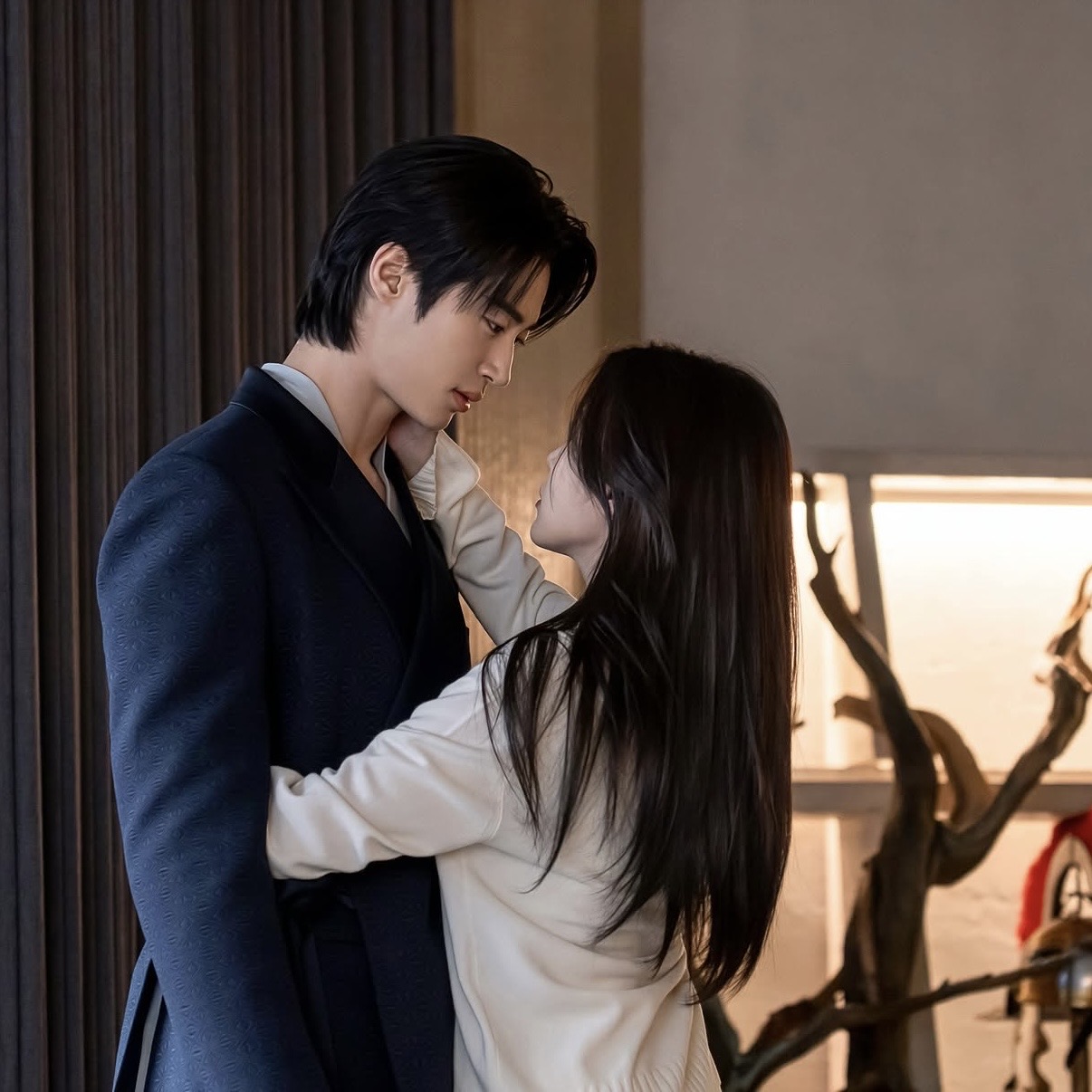 [잡담] 대군부인) 오늘 바로에서 준 투샷 진짜 예쁘다♡ | 인스티즈