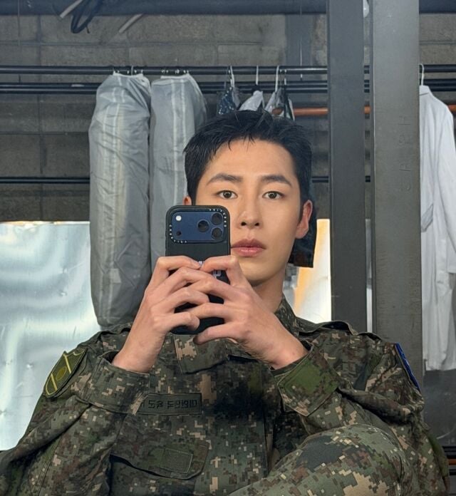 [정보/소식] 배우 이재욱, 입대 D-8 벌써 군복 입었다…"난 행복한 사람" | 인스티즈