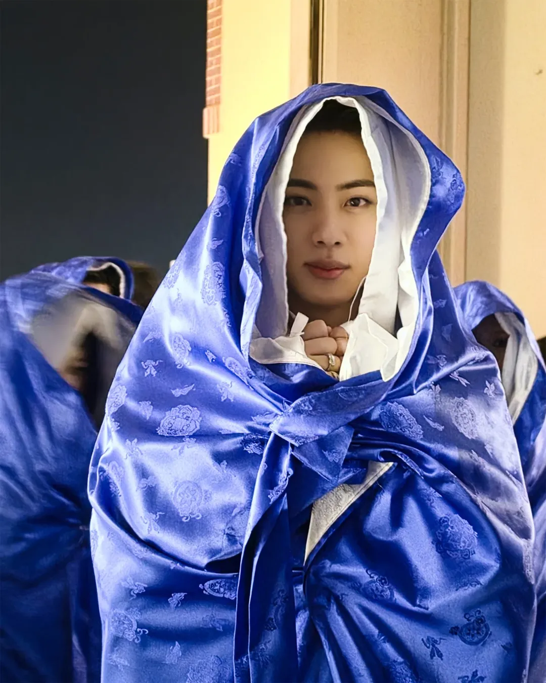 [잡담] 방탄 진 이사진 왤케 예쁨 | 인스티즈