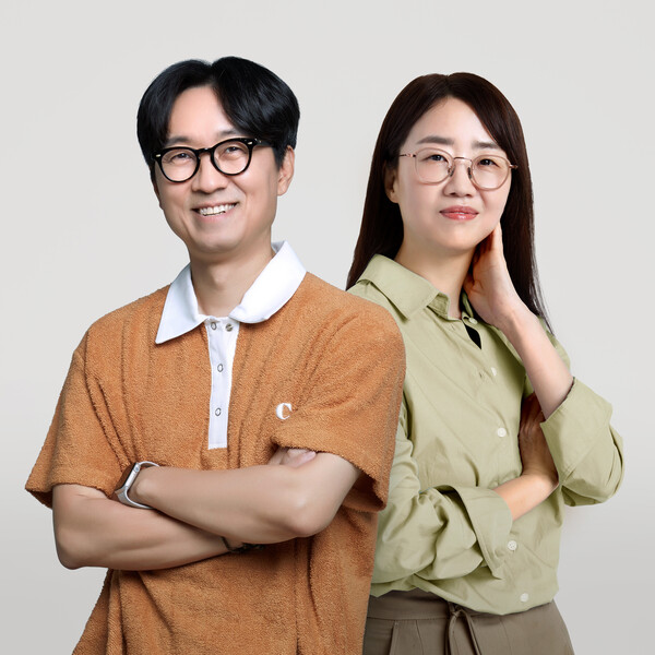 [잡담] KB국민은행, 신규 광고모델에 장항준 감독·김은희 작가 선정 | 인스티즈
