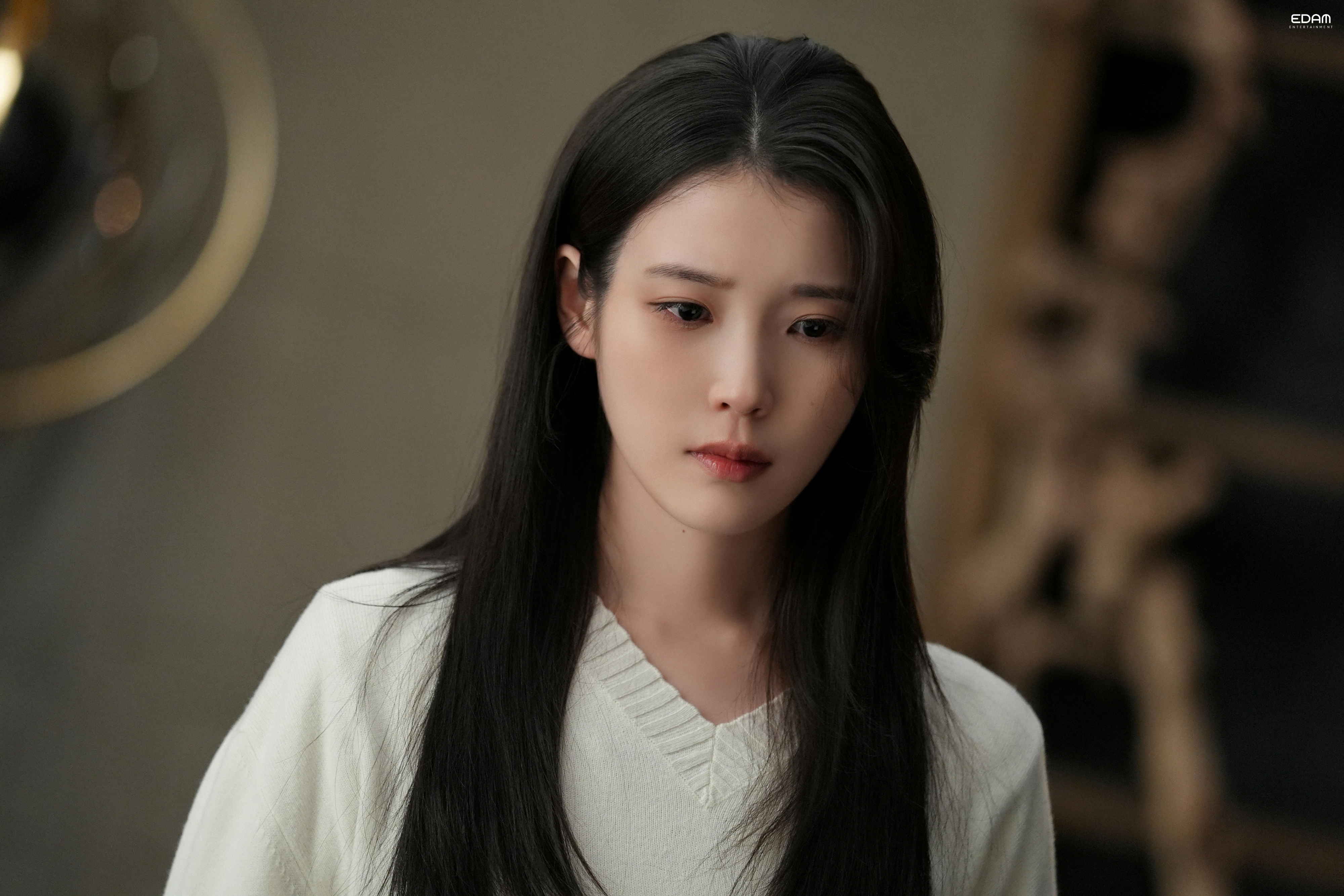 [미디어] 아이유) 21세기 대군부인 9,10회 아이유 소속사 비하인드컷 모음 | 인스티즈