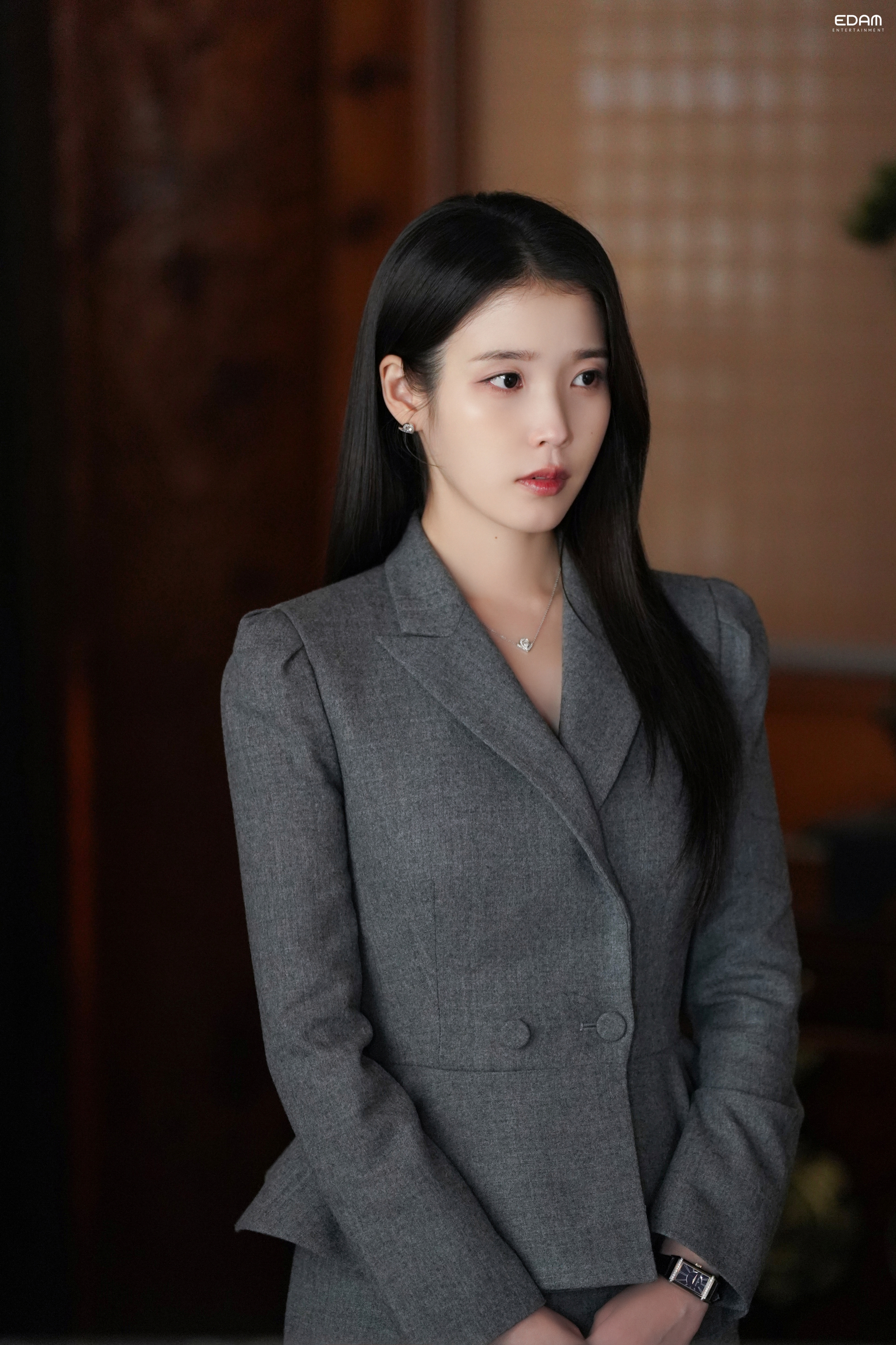 [미디어] 아이유) 21세기 대군부인 9,10회 아이유 소속사 비하인드컷 모음 | 인스티즈