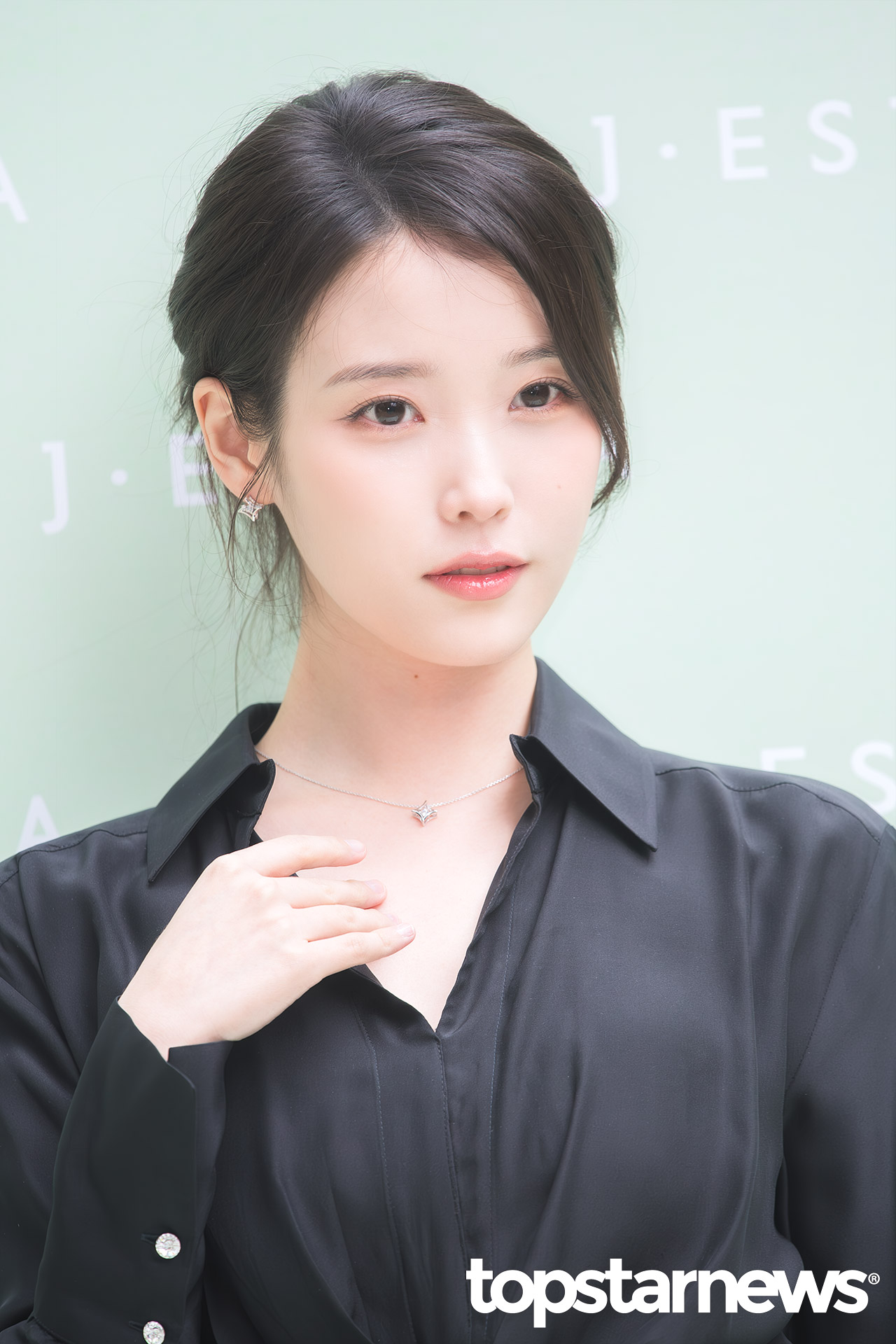 [잡담] ㅁㅊ 아이유 얼굴 미쳤네 | 인스티즈