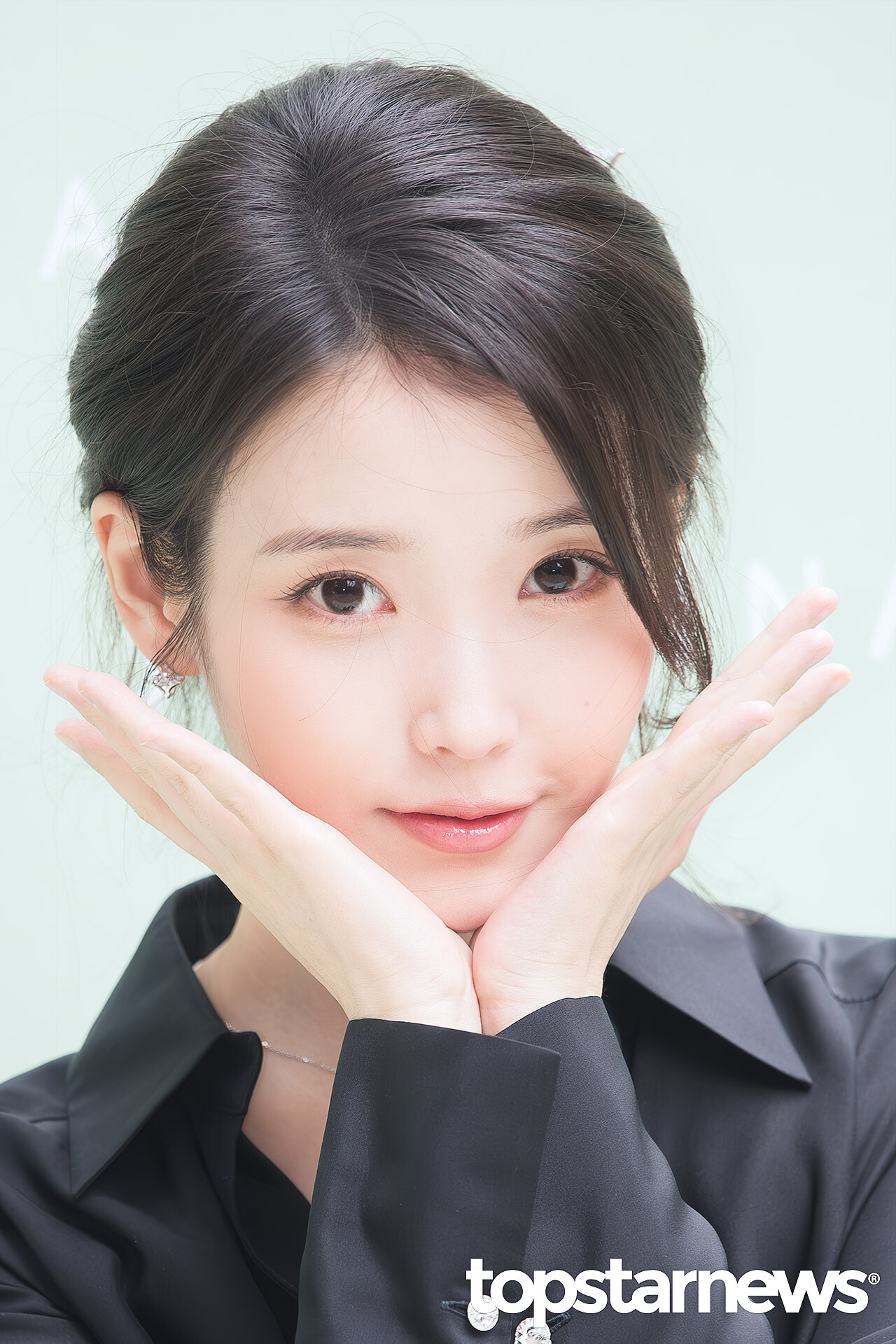[잡담] 아이유 오늘자 제이에스티나 행사. 너무 이쁘다 | 인스티즈
