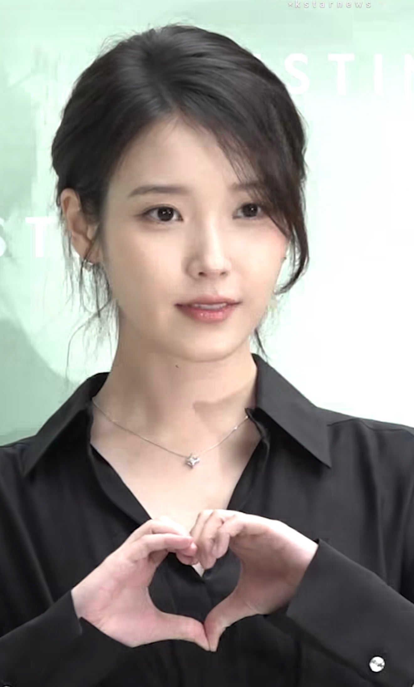 [잡담] 예전부터 느낀건데 아이유 약간 채정안 느낌남 | 인스티즈