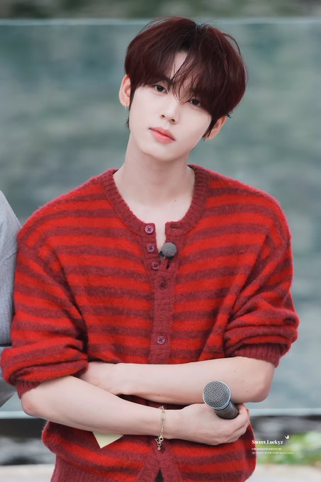[잡담] 앤더블 첫 단체오프 얼굴폼 | 인스티즈
