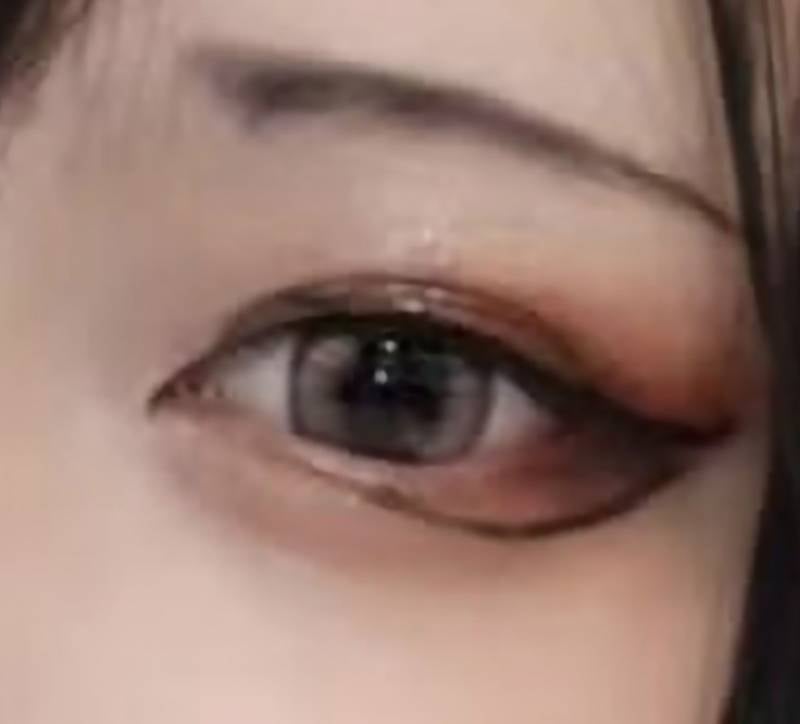 [잡담] 코스프레나 일본인중에 눈화장 이런식으로 하는사람은 | 인스티즈