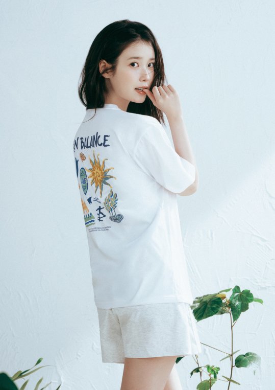 [잡담] 아이유) 아이유 뉴발란스 새 화보 | 인스티즈
