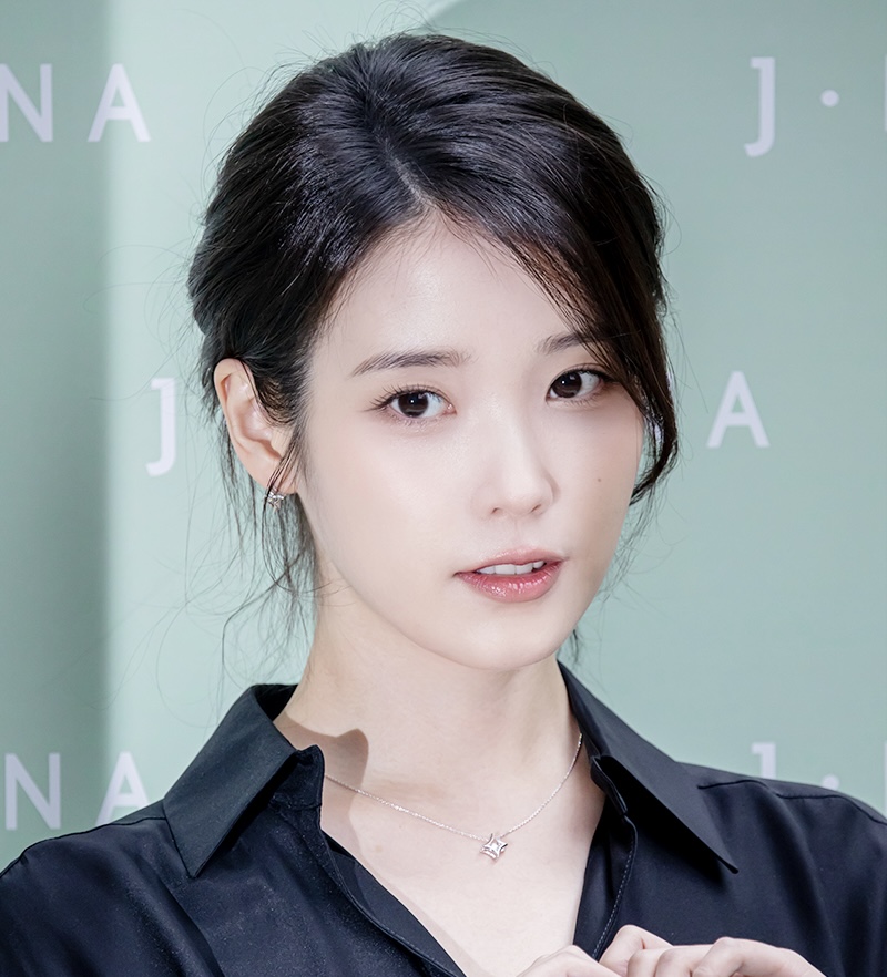 [잡담] 아이유) 아니 나 갑자기 옛날 아이유 궁금해서 찾아봤는데 | 인스티즈