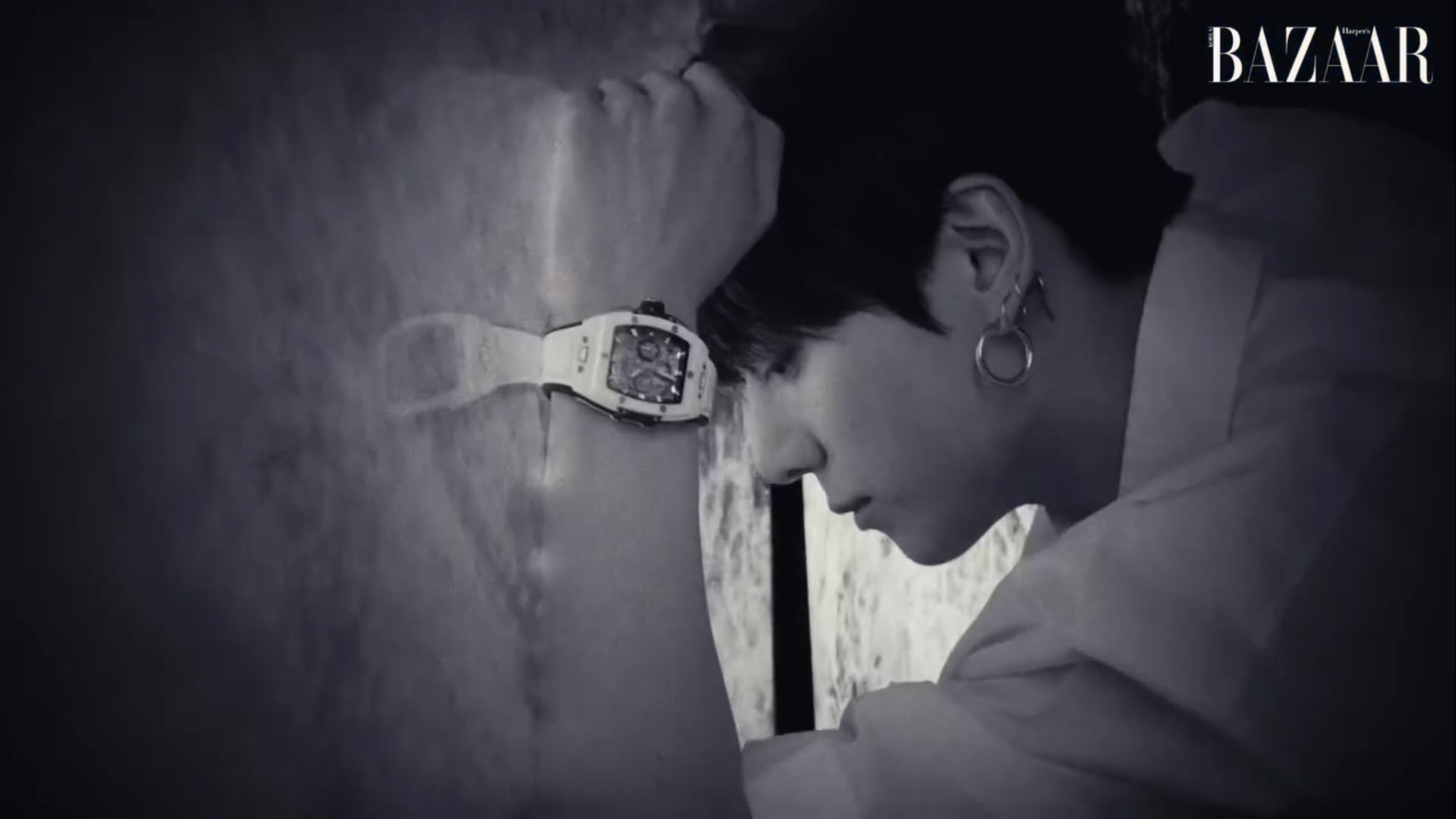 [정보/소식] 방탄소년단 정국 x 위블로 <바자> 패션필름 | 인스티즈