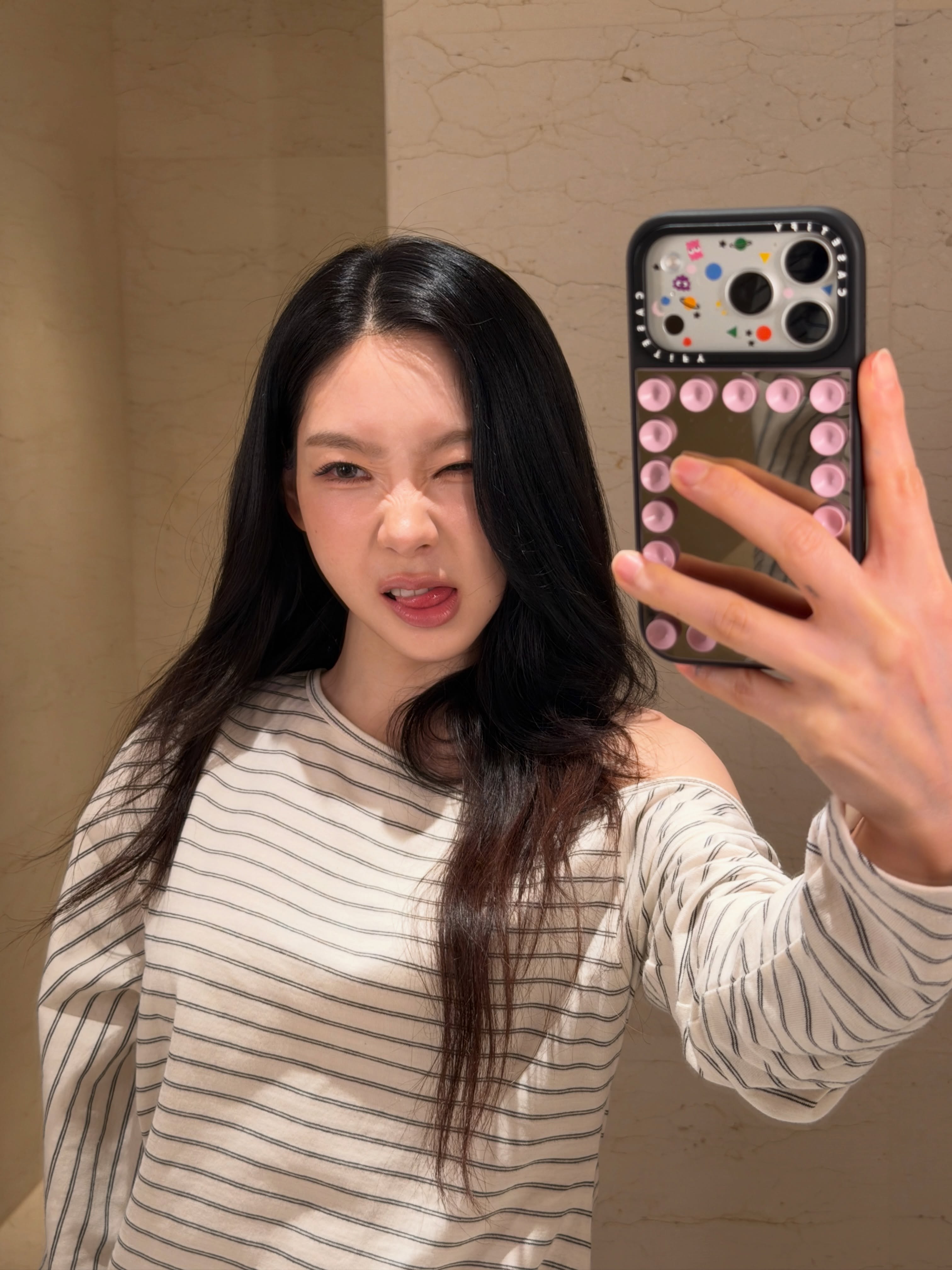 [정보/소식] 태연 인스타그램 업데이트 (아 모자를 못샀네) | 인스티즈