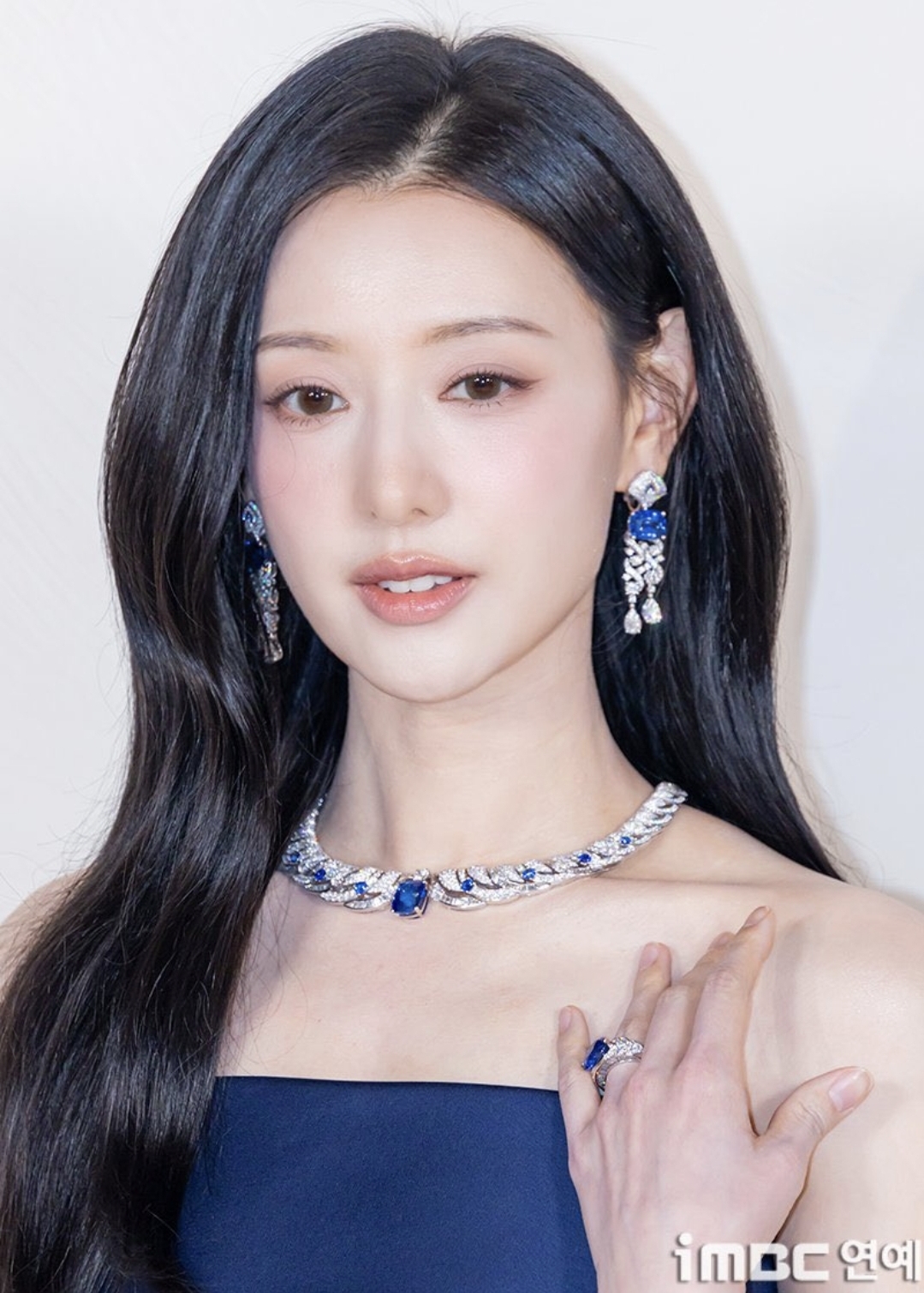 [잡담] 김지원 이 외모로 로맨스드 안찍는거 말이 안됨 | 인스티즈