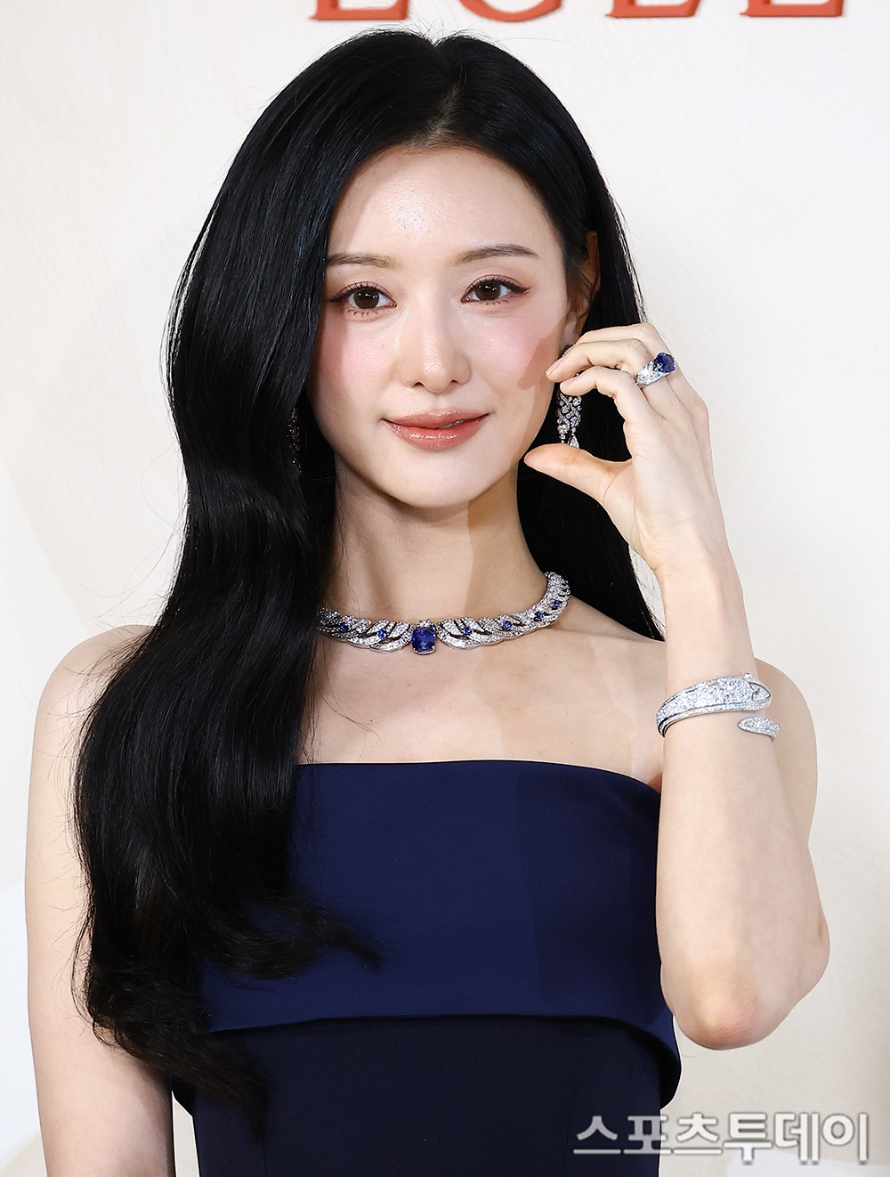 [잡담] 오늘자 불가리 행사 참석한 장원영&김지원 기사사진 | 인스티즈