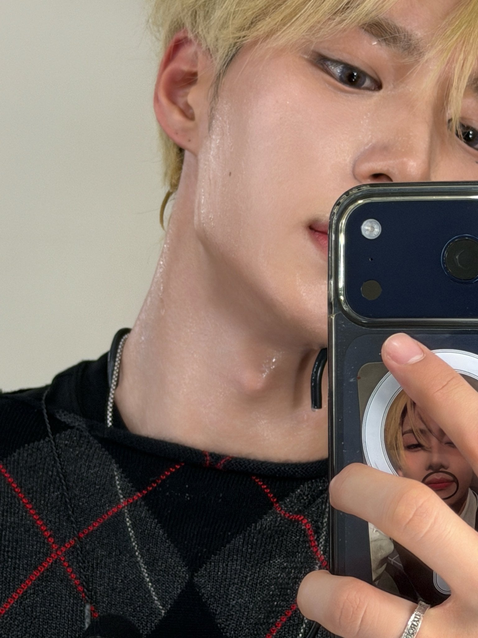 [잡담] 준서 이거 상원이포카 지금도 있을까?ㅋㅋㅋ | 인스티즈