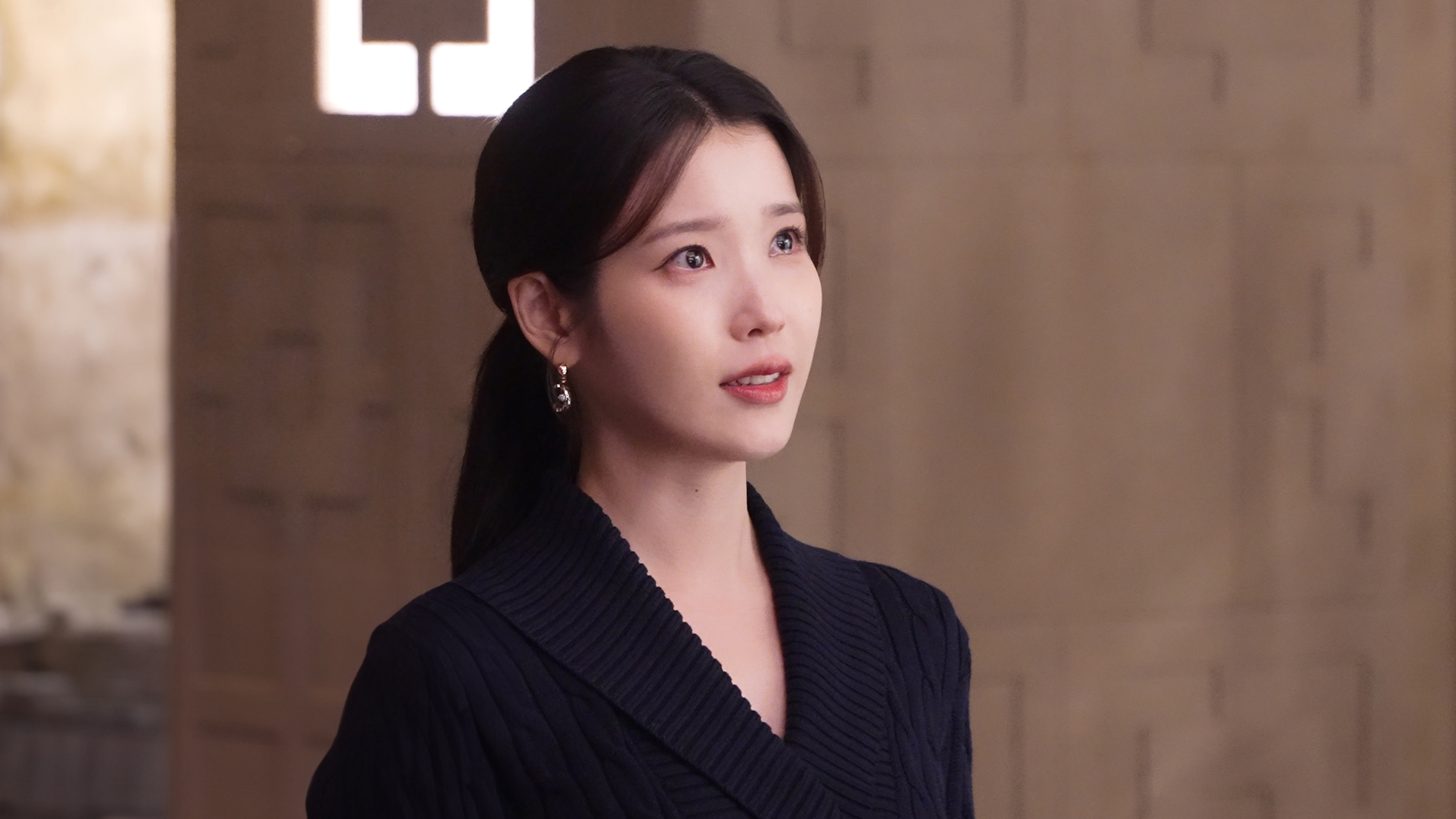 [잡담] 아이유) 눈가 붉어진 성희주 씨가 취향입니다만 | 인스티즈