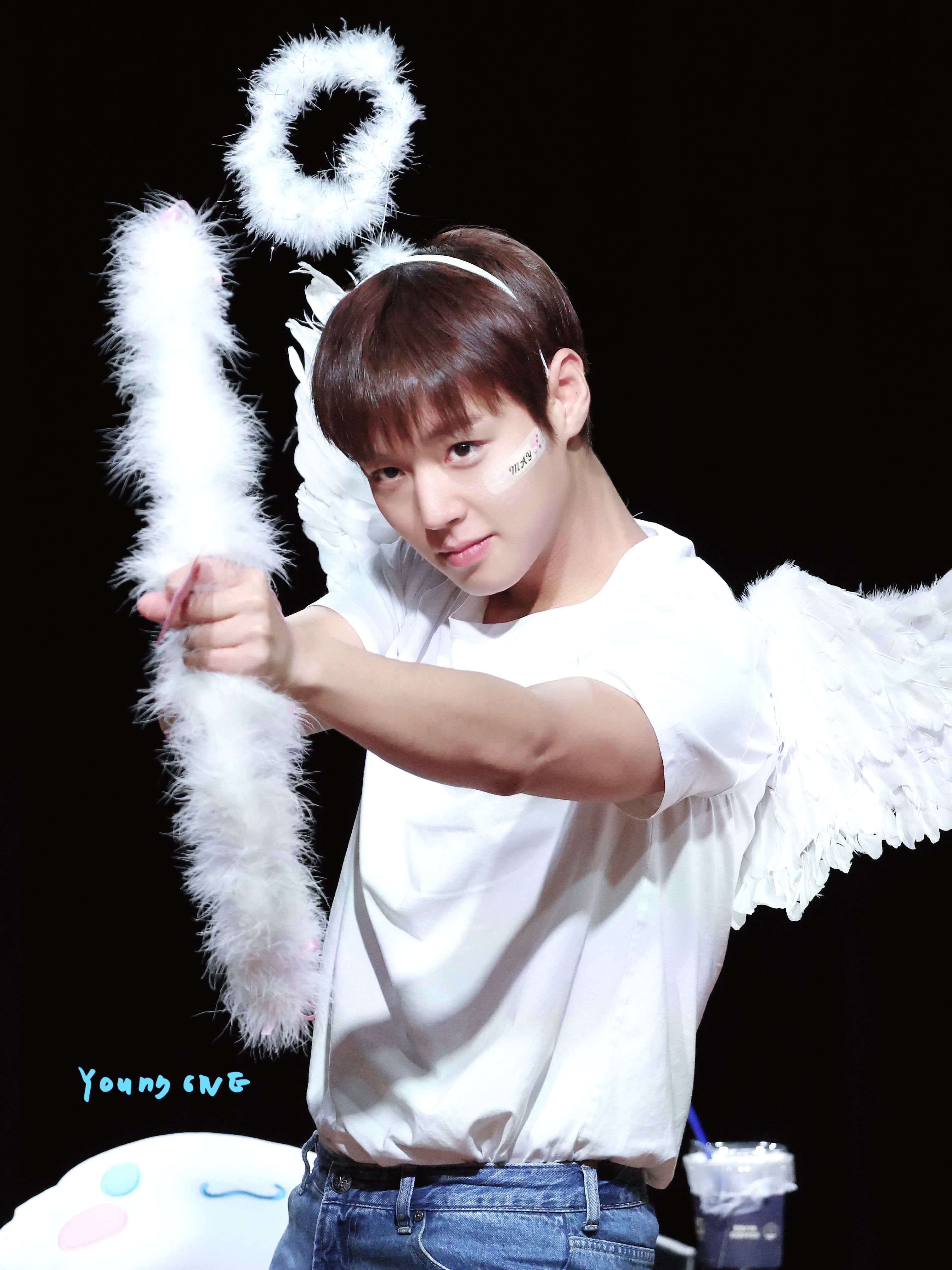 [잡담] 박지훈 최근 사진들 미친 듯이 저장 중 | 인스티즈